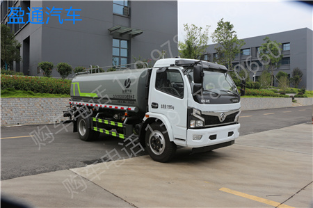 東風(fēng)多利卡灑水車(9.2噸)